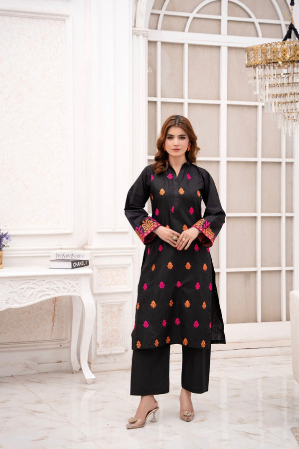 Naira Embroidered 2Pc